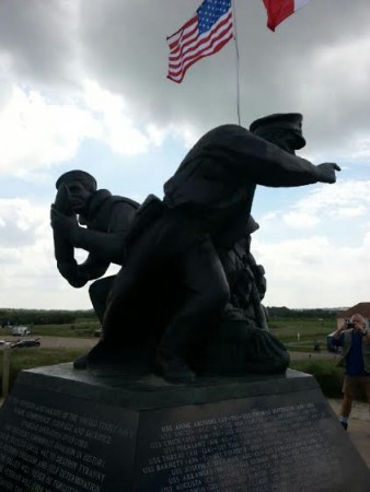 La stèle du souvenir à Utah Beach.